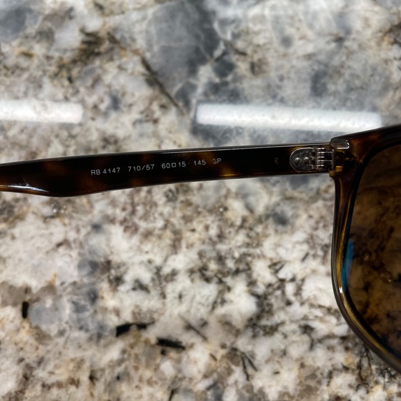 Polarized Ray-Ban Boyfriend Sunglasses in Light Brown Havana - Picture 10 of 10